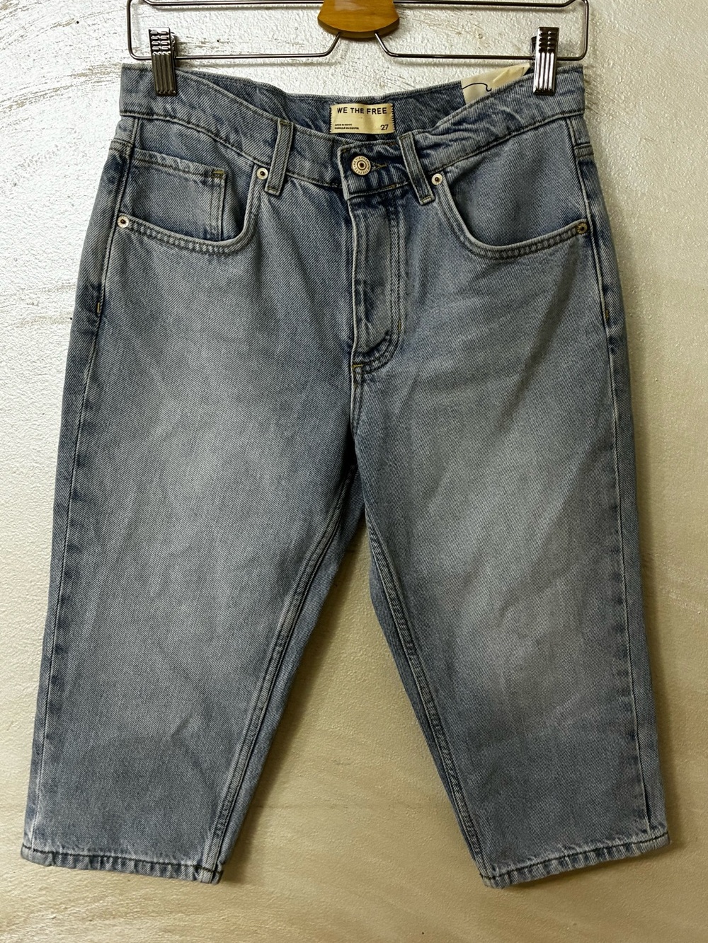 We The Free Faded Light Blue capri women’s Jeans